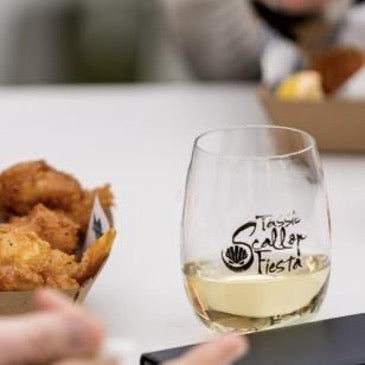 Tassie Scallop Fiesta Event Wine Tumbler